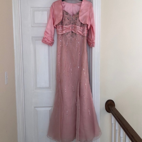 Dress - Picture 2 of 7